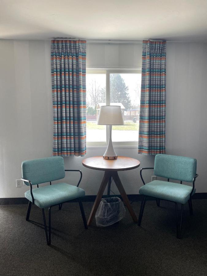 Starlite Resort Saugatuck Exterior photo