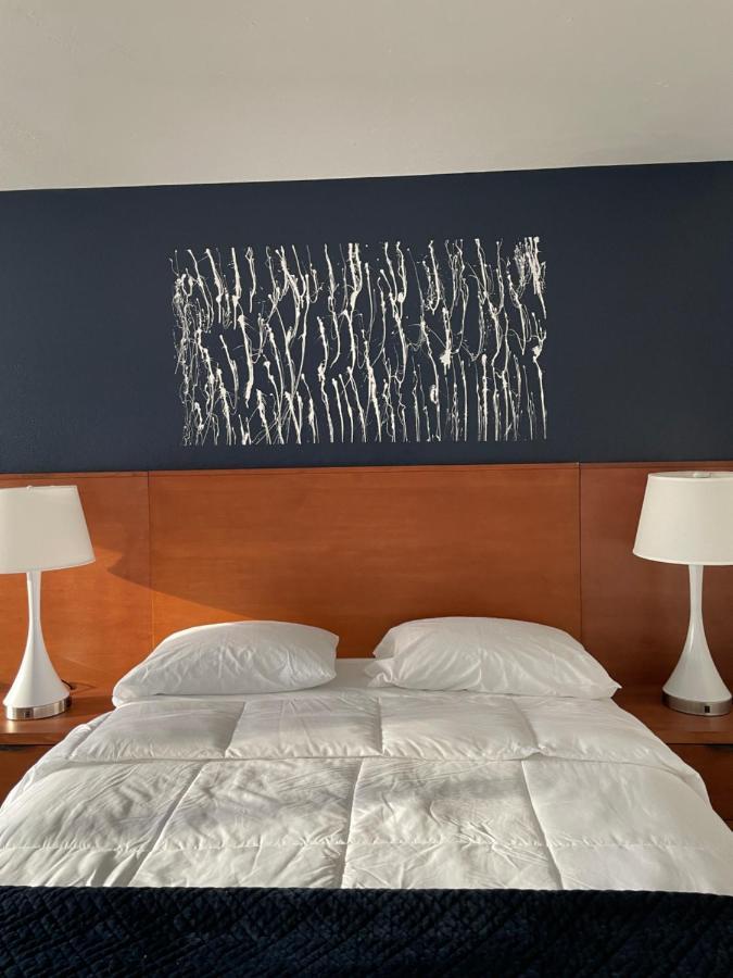 Starlite Resort Saugatuck Exterior photo